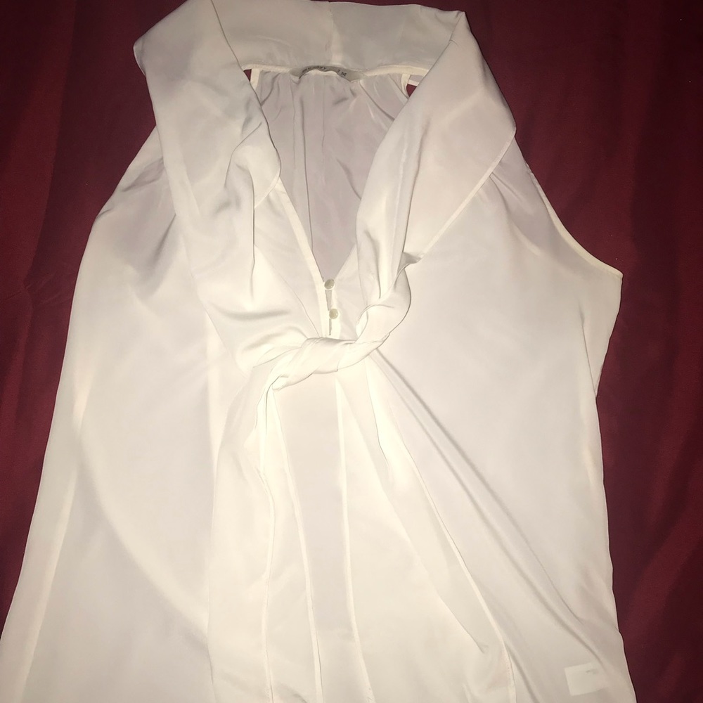 Sleeveless silky blouse